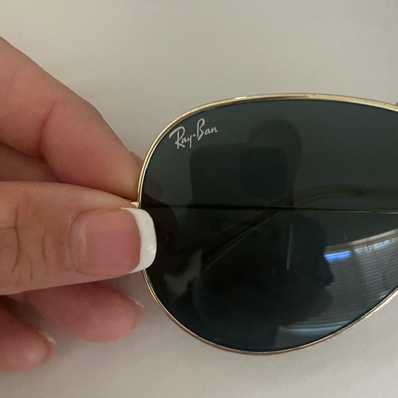 Authentic Classic Raybans - Picture 3 of 3